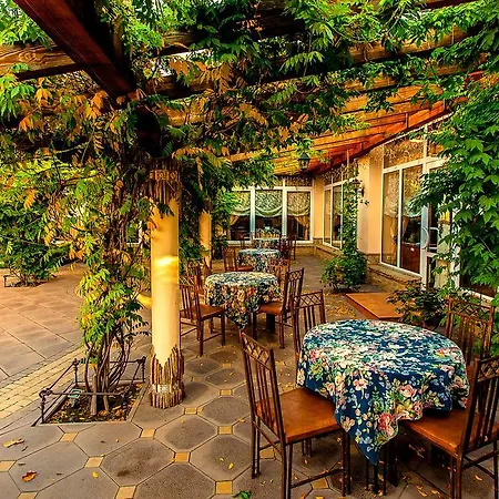 Otel Dvorik Leva Truskavets