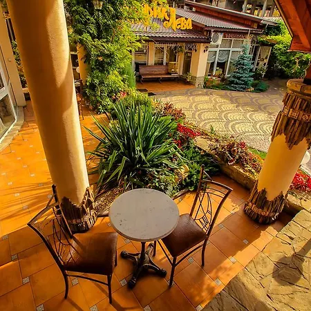 Otel Dvorik Leva Truskavets