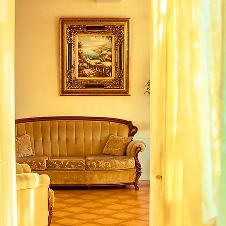 Dvorik Leva Hotel Truskavets