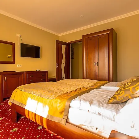 Hotel Dvorik Leva Truskawiec