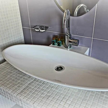 Dvorik Leva Hotel 3*