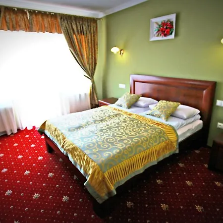 Dvorik Leva Otel Truskavets