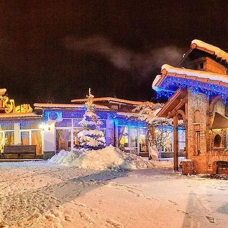 Dvorik Leva Hotel 3*