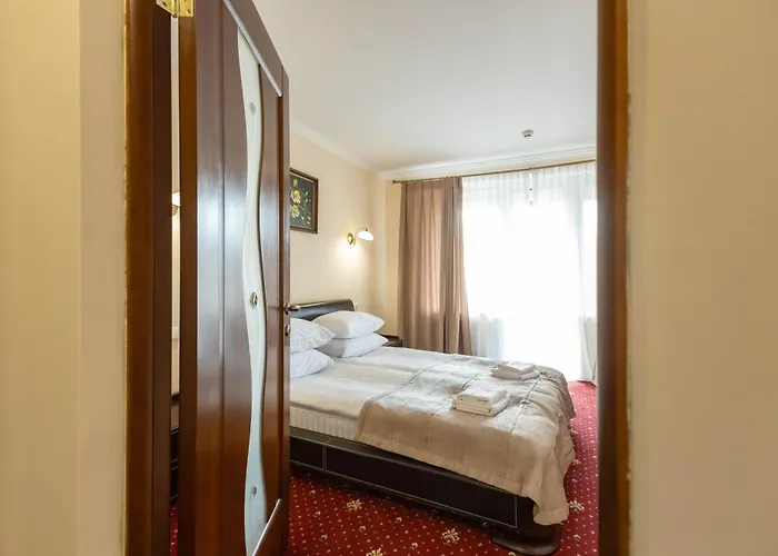 Dvorik Leva Szálloda 3*