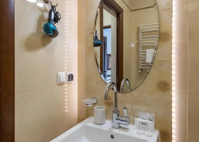 Hotel Dvorik Leva