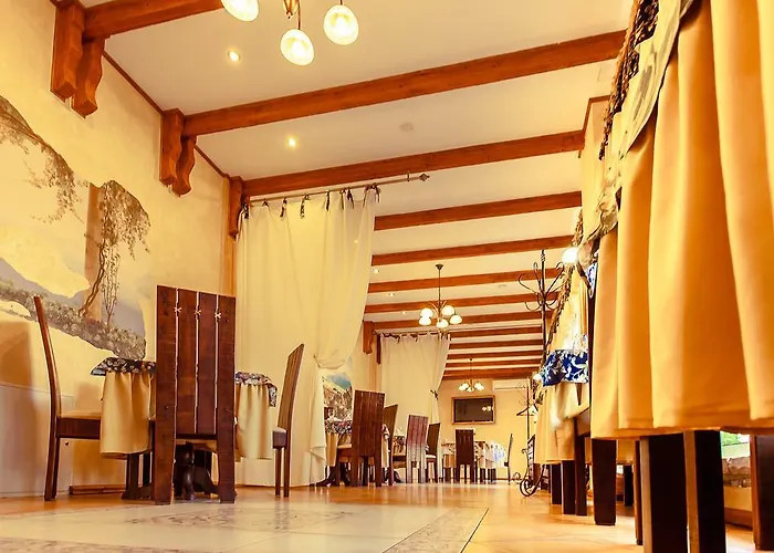 Dvorik Leva Hotel 3*
