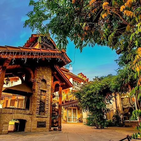 Hotel Dvorik Leva