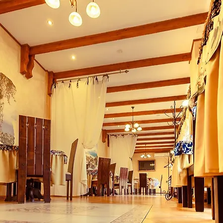 Dvorik Leva Hotel 3*