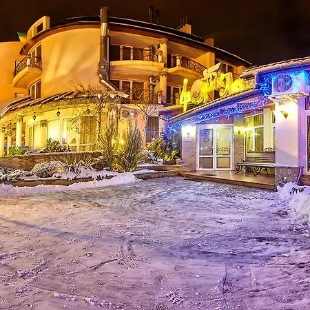 Dvorik Leva トラスコヴェッツ